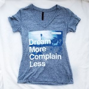 V-neck graphic t-shirt